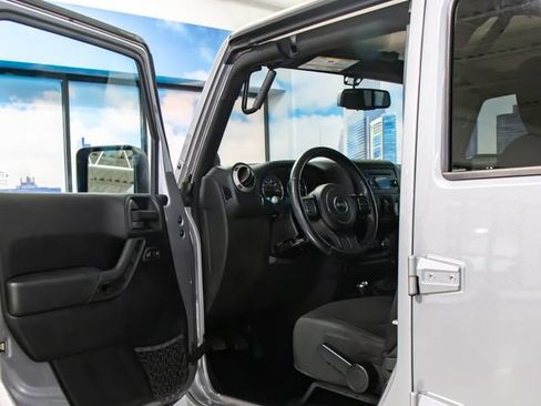 Used 2014 Jeep Wrangler Unlimited Sport w/ Quick Order Package 23S AWD/4WD image 12