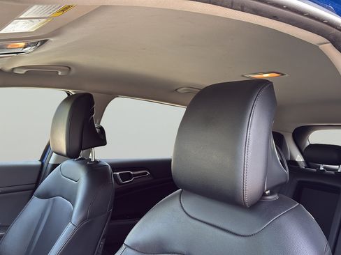Used 2023 Kia Sportage EX FWD image 15