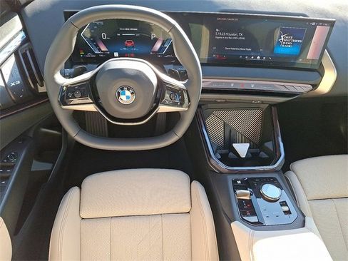 Used 2025 BMW X3 xDrive30i w/ Premium Package image 12