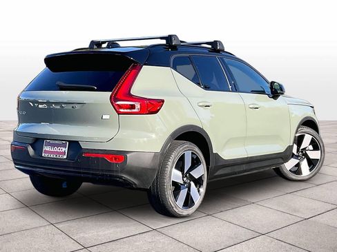 Used 2023 Volvo XC40 Recharge Ultimate image 16