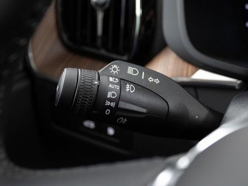 New 2024 Volvo XC60 T8 Plus w/ Protection Package Premier image 15