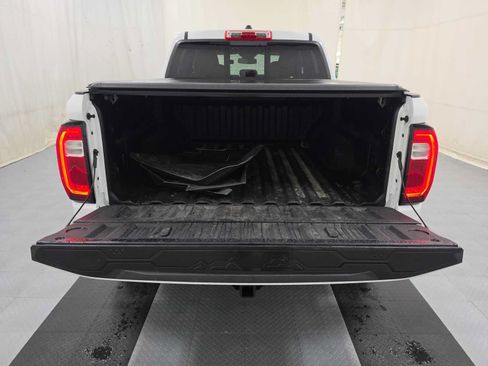 Used 2024 GMC Canyon AT4 AWD/4WD image 7
