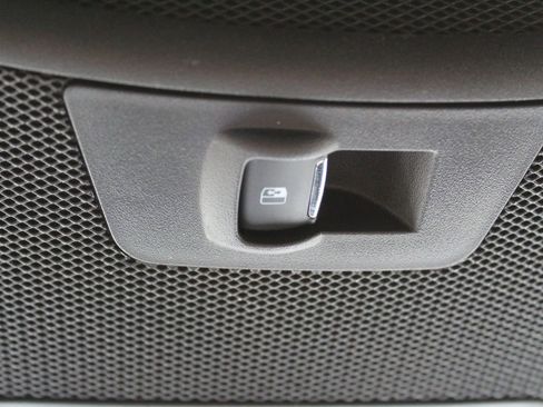 Used 2019 Ford F150 XLT image 26