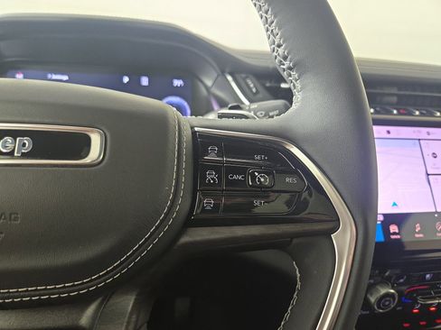 Used 2023 Jeep Grand Cherokee L Overland image 17