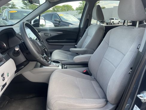 Used 2021 Honda Pilot EX image 18