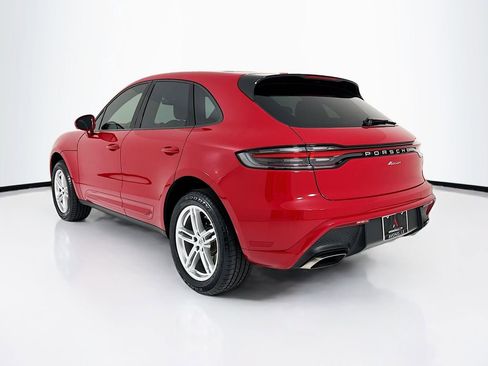 Certified 2025 Porsche Macan image 3