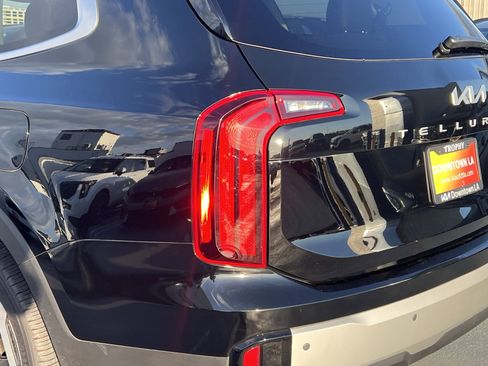 Certified 2023 Kia Telluride S image 20