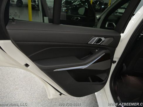 Used 2024 BMW X5 xDrive50e w/ M Sport Package image 39