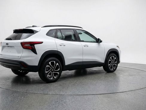 Used 2025 Chevrolet TrailBlazer LT image 9