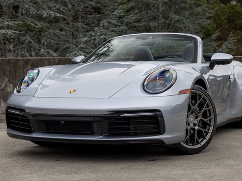 Certified 2022 Porsche 911 Carrera image 7