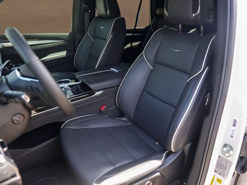 Certified 2025 Cadillac Escalade Sport w/ Touring Package AWD/4WD image 7