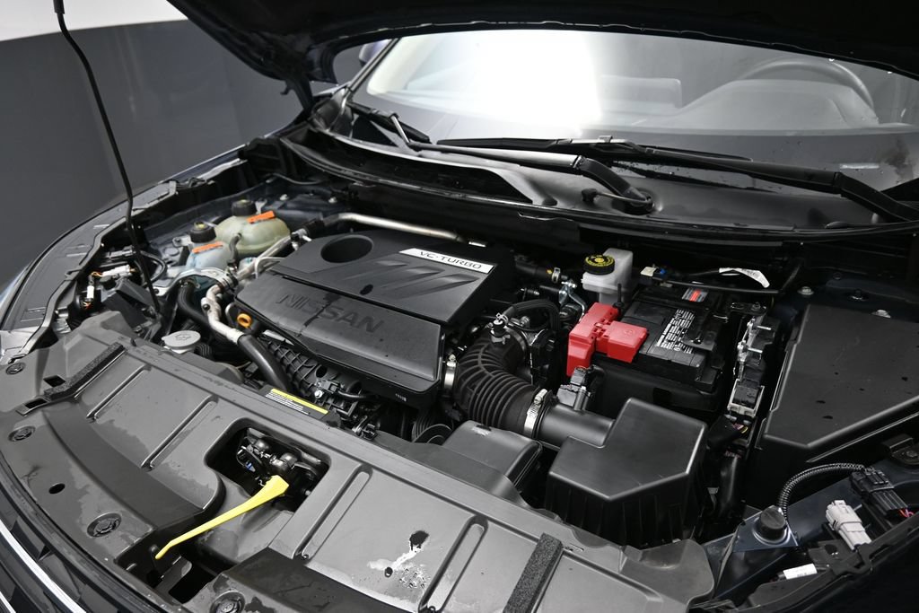 Used 2025 Nissan Rogue SV FWD image 9
