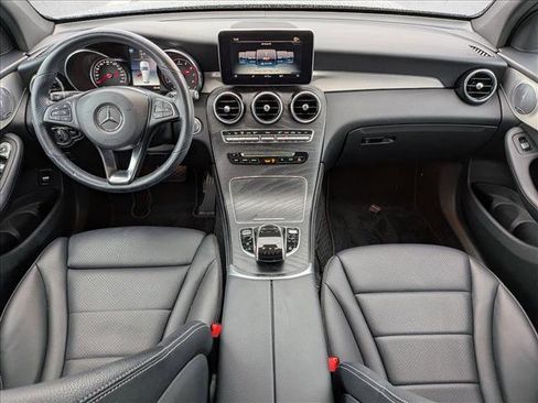 Used 2019 Mercedes-Benz GLC 300 4MATIC image 15