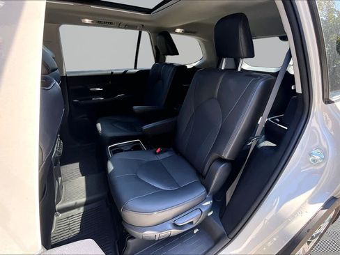 Certified 2024 Toyota Grand Highlander AWD image 21