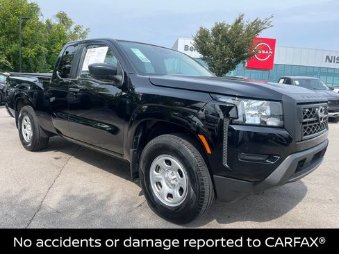 Used 2022 Nissan Frontier S w/ Technology Package RWD image 3