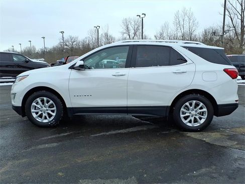 Used 2019 Chevrolet Equinox LT w/ Sun & Navigation Package image 4