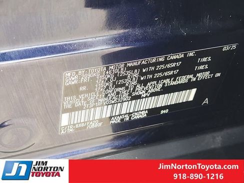 Used 2025 Toyota RAV4 XLE image 32