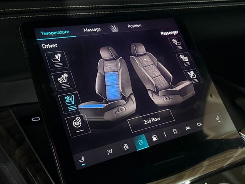 New 2025 Cadillac Escalade ESV Premium Luxury Platinum image 35