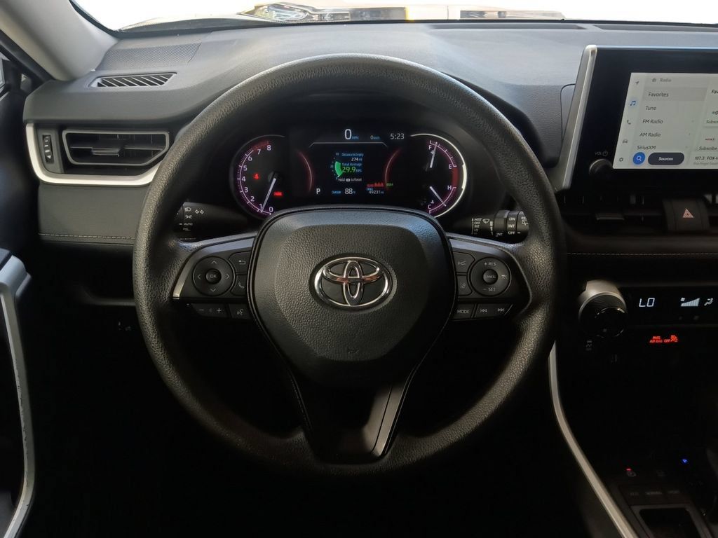 Used 2025 Toyota RAV4 XLE FWD image 21
