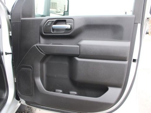 Used 2022 Chevrolet Silverado 2500 Custom w/ Custom Convenience Package image 21