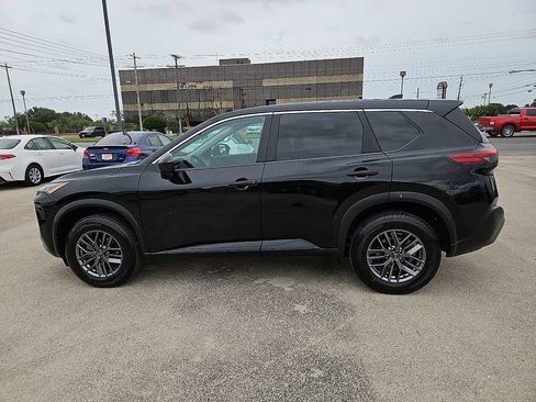 Used 2023 Nissan Rogue S AWD/4WD image 3