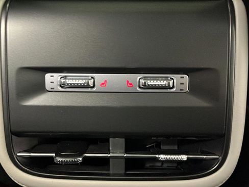 Used 2025 Lincoln Nautilus Premier w/ Equipment Group 102A AWD/4WD image 45