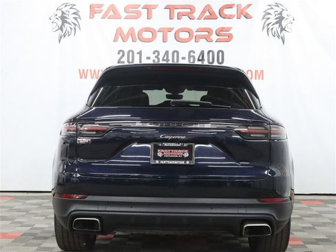 Used 2019 Porsche Cayenne AWD/4WD image 5