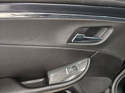 Used 2019 Chevrolet Impala Premier w/ Premier Confidence Package FWD image 29