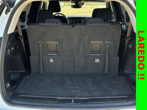 Used 2023 Jeep Grand Cherokee L Laredo image 32