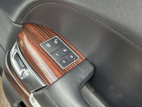 Used 2017 Land Rover Range Rover HSE image 51