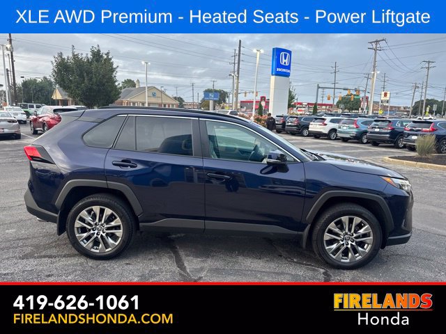Used 2022 Toyota RAV4 XLE Premium AWD/4WD image 6
