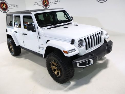 Used 2021 Jeep Wrangler Unlimited Sahara w/ Dual Top Group AWD/4WD image 29