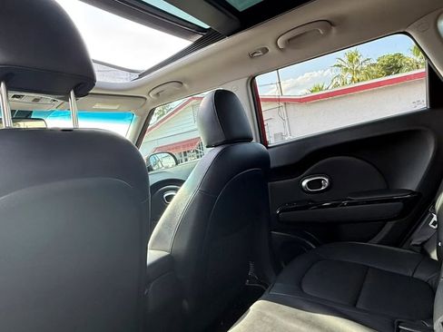 Used 2016 Kia Soul ! w/ Premium Package FWD image 17