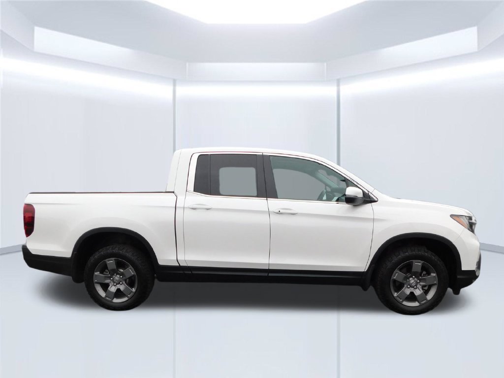 Used 2025 Honda Ridgeline RTL image 2