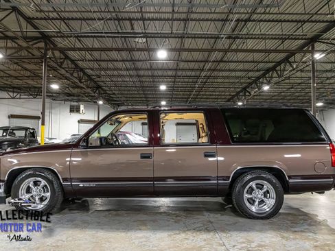 Used 1997 Chevrolet Suburban 2WD w/ Preferred Equipment Group 3 image 19