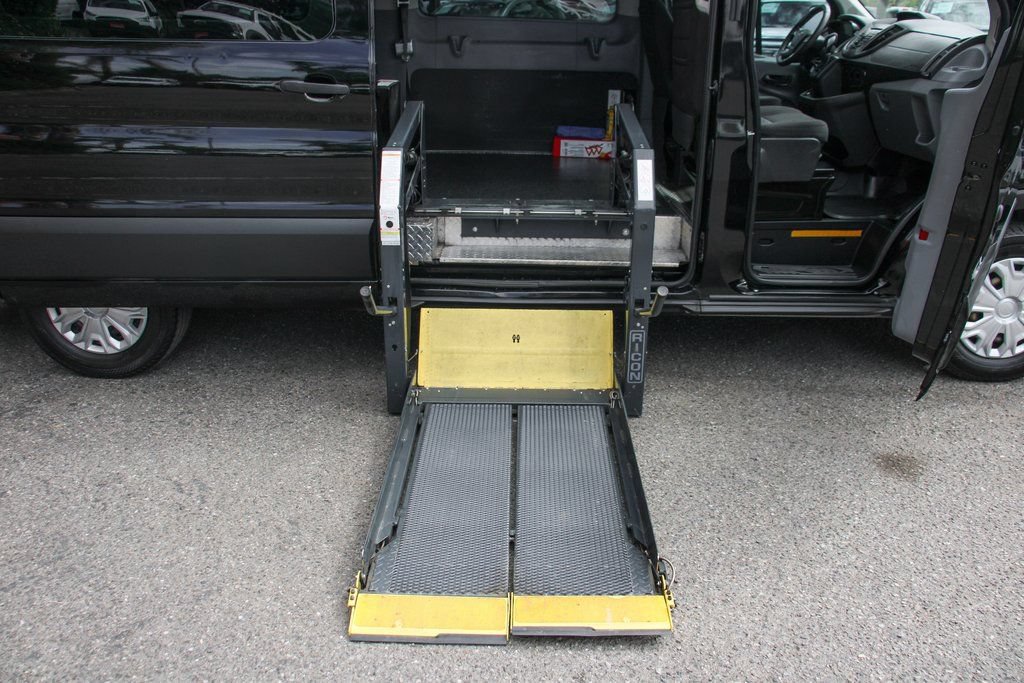 Used 2019 Ford Transit 350 XLT RWD image 14