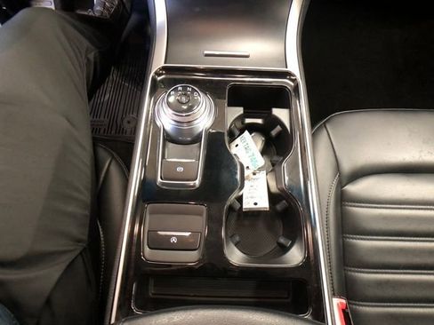 Certified 2020 Ford Edge SEL w/ Convenience Package image 21