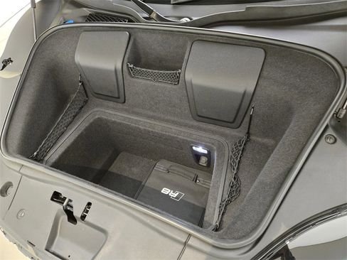 Used 2021 Audi R8 V10 w/ Premium Package image 27