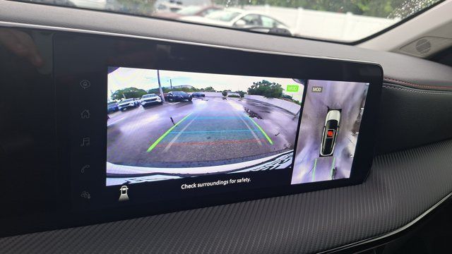 Certified 2025 Nissan Kicks SR FWD image 13