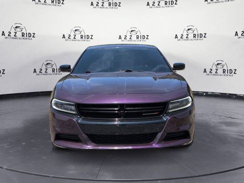 Used 2020 Dodge Charger SXT w/ Blacktop Package RWD image 2