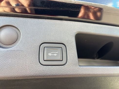 New 2026 Chevrolet Equinox RS w/ LPO, Floor Liner Package FWD image 7