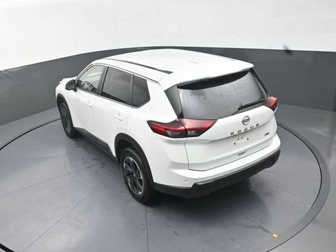 Used 2025 Nissan Rogue SV AWD/4WD image 27