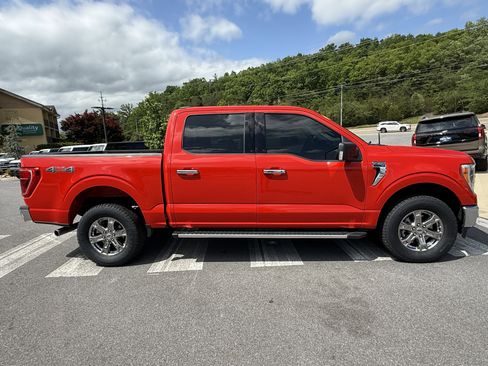 Used 2022 Ford F150 XLT w/ Equipment Group 302A High AWD/4WD image 4