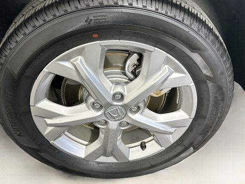 Used 2025 Honda HR-V LX image 11