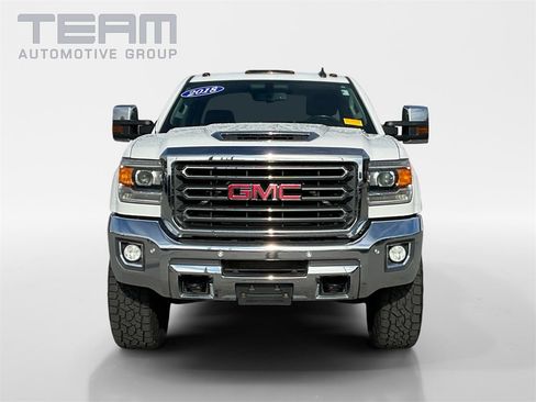 Used 2018 GMC Sierra 3500 SLT image 2