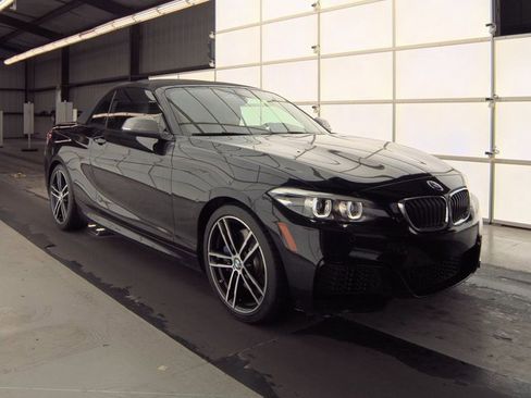 Used 2018 BMW M240i Convertible image 3
