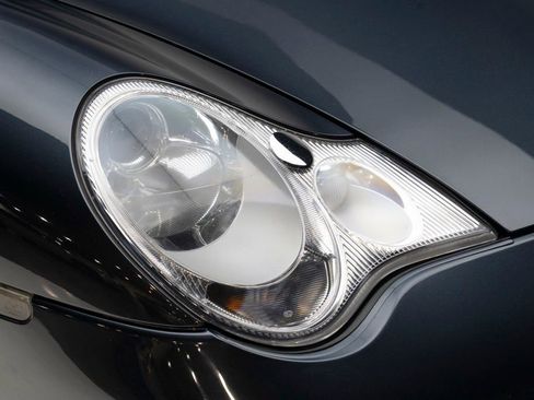 Used 2004 Porsche 911 Carrera 4S image 43