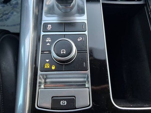 Used 2019 Land Rover Range Rover Sport HSE Dynamic image 19