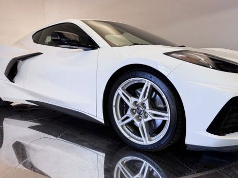 Used 2023 Chevrolet Corvette 3LT w/ Z51 Performance Package image 17