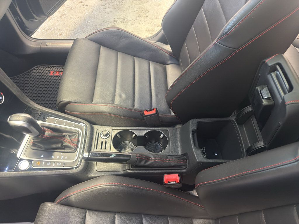Used 2021 Volkswagen GTI SE FWD image 21